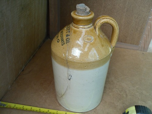 DAMAGE W H MALLETS WINE SPIRIT MERCHANT TRURO CORNWALL STONEWARE FLAGON BOTTLE - Picture 7 of 12