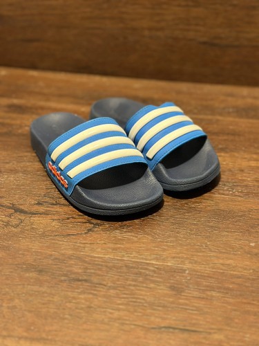 Sandali da piscina Adidas per bambini slide blu taglia 12k