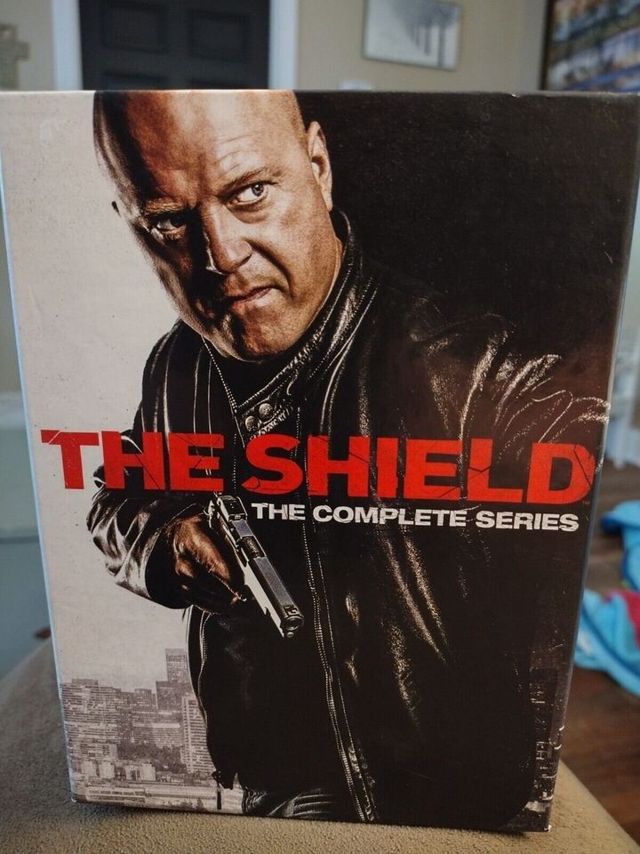 その他 The Shield - Complete Seasons 1-7 [Import anglais] wgteh8f THE SHIELD: Complete TV Series (DVD Boxed Set) Seasons 1-7