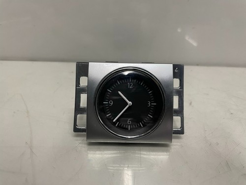 VW Passt B7 Uhr  3AA919204A  3AA 919 204A  1948058-12 - Bild 1 von 4