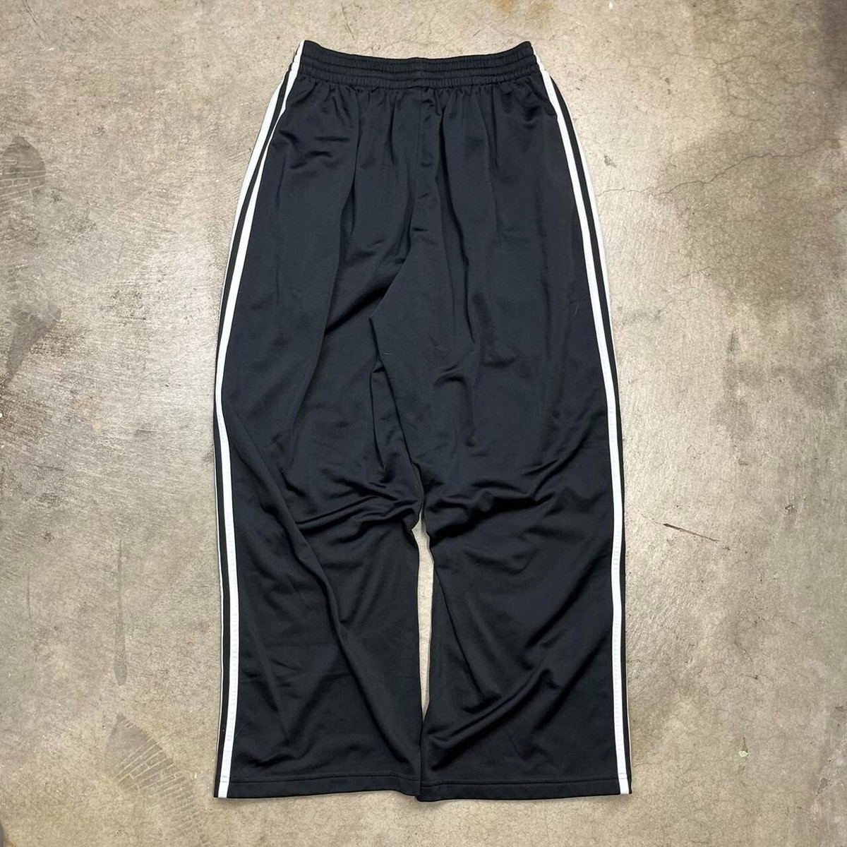 パンツ 90s adidas France nylon wide pants y2k Vintage Y2K Adidas sweatpants size medium black white