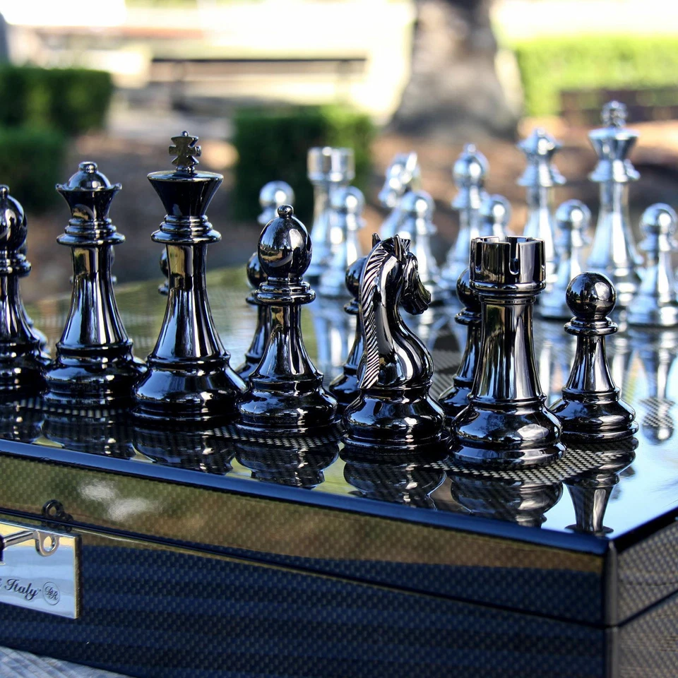 Dal Rossi Italy Silver Titanium Chess Set on 20" Carbon Fibre Shiny Finish Board - Image 4 of 4