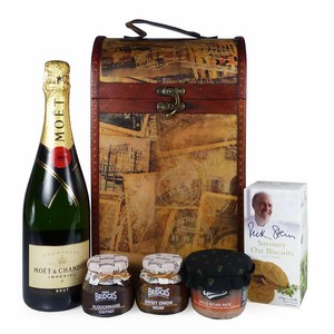 Moet Chandon Champagne And Nibbles Food Gift Hamper Birthday Gift Ideas Ebay