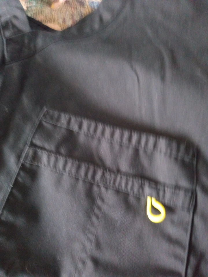 WonderWink Pro Nursing Medical Scrub Top L Pockets Black - Image 3 of 4