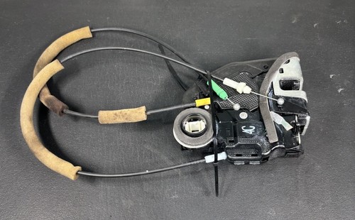 ACTUADOR DE PESTILLO DE CERRADURA DE PUERTA LATERAL DERECHO RARO FABRICANTE ORIGINAL TOYOTA CAMRY 2007-2017 CON CABLES - Imagen 1 de 4