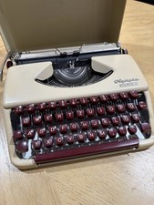Olympia Splendid 33 Manual Typewriter with Cover Case Vintage thumbnail