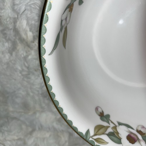 Hoya Glass White Camellia 7.5” Serving Bowl Porcelain Flower Gold-tone Trim VTG - Picture 11 of 12