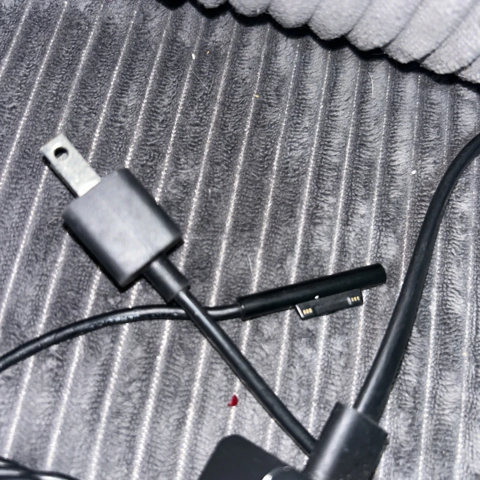 Genuine Microsoft Surface Pro 3/4 Charger Model 1625 12V - 36W OEM - Изображение 3 из 4