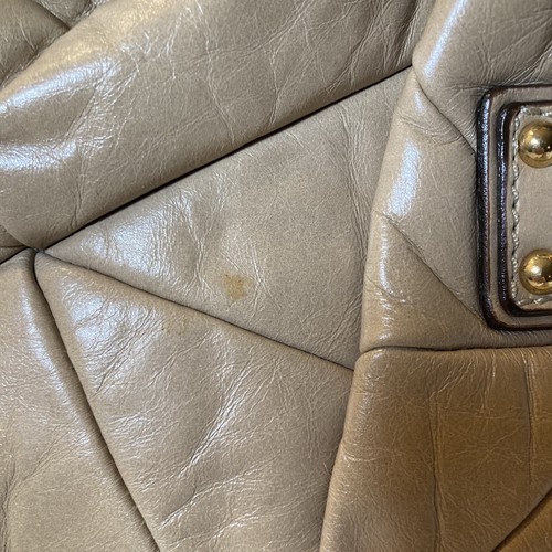 MARC JACOBS CAPRA QUILTED TAN/BEIGE LEATHER HANDBAG, Dust Bag - Picture 16 of 17