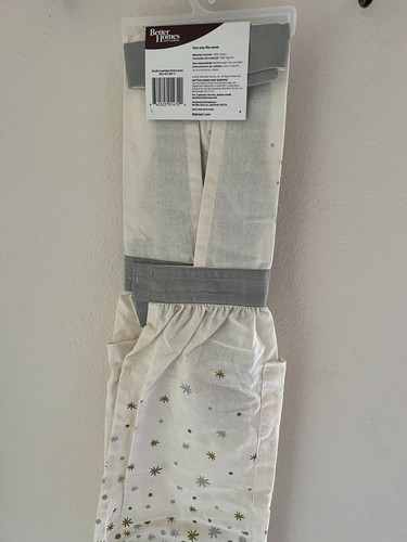 BETTER HOMES- METTALIK SNOWFLAKES 27.5''X29.5'' KITCHEN APRON FOE CHRISTMAS - Picture 2 of 2