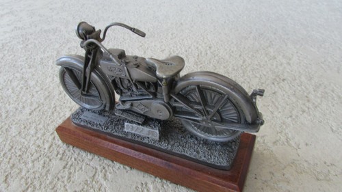 Harley Davidson 1922 JD V Twin pewter motorcycle great display office / man cave - Picture 12 of 12