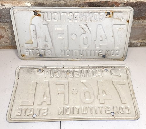 Par de matrículas Connecticut 1995 - 746 FAL ~ Juego de etiquetas CT vintage a juego - Imagen 2 de 2