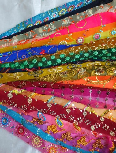AMZ Sari Silk Ribbon Yarn Strips Georgette Fabric Remnant 21 Yards Embroidered - Picture 8 of 9