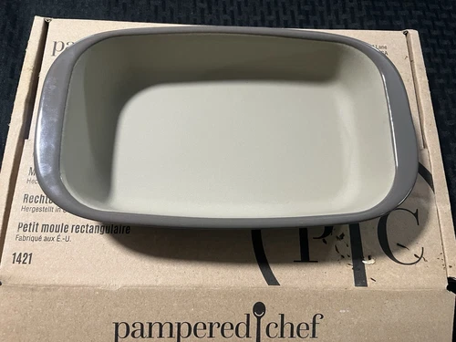 Pampered Chef Small Rectangular Rectangle Baker Gray Stoneware #1421