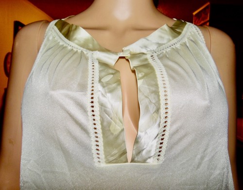 VINTAGE GOSSARD ARTEMIS LONG FULL BUST NYLON NIGHTGOWN, LG-BUST 44 - Picture 3 of 4