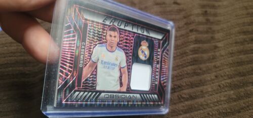 2021-22 Obsidian Casemiro Eription Red Electric Etch Jersey #/44 Real Madrid - Picture 3 of 5