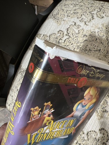 Alice in Wonderland (VHS, 2000, Gold Collection Edition) - Picture 5 of 5