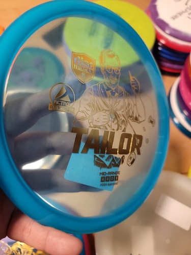 Discmania Tailor Active Premium Blue mid range disc Golf new - Picture 2 of 2