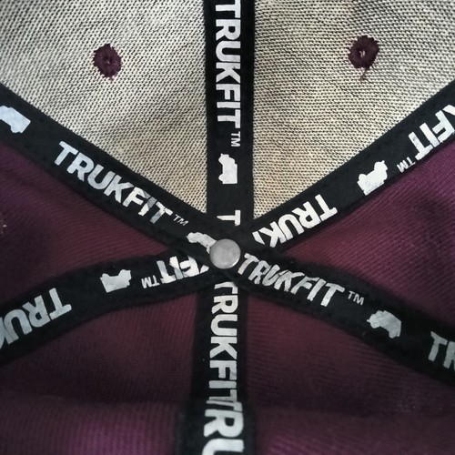 Trukfit Druckknopflasche Mütze rot Einheitsgröße verstellbare Kappe Feelin' geräumig Krempe mit Buchstaben - Bild 17 von 20