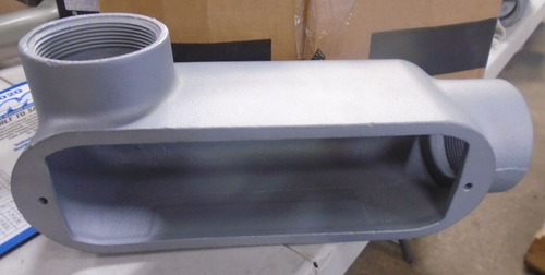 APPLETON LL200-M MALLEABLE IRON UNILET 2" LL *NEW* - Picture 2 of 2