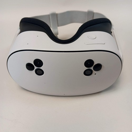 Meta Quest 3S 128GB Standalone All-in-One VR Headset MC-1204060-03
