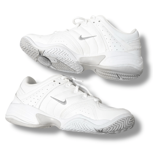 Tenis para mujer Nike City Court de cuero blanco perforado talla 7 - Imagen 4 de 9