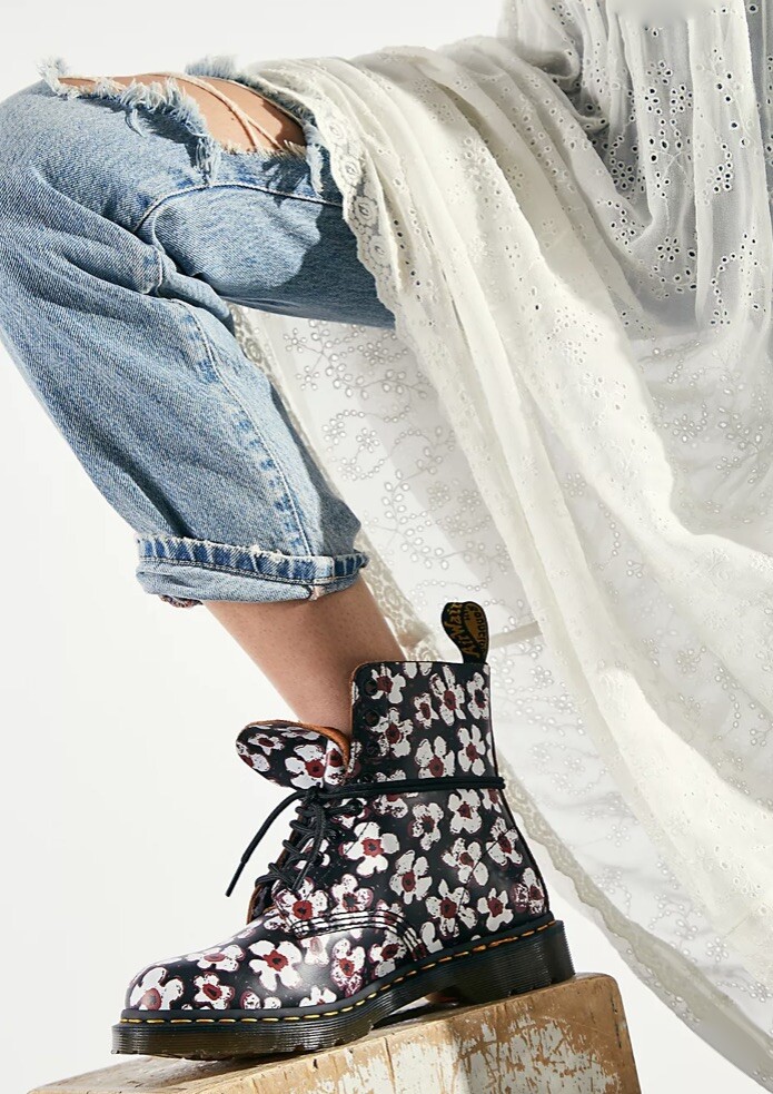 Free People Dr Martens 460 Pansy Lace Up Black Floral Leather Boot