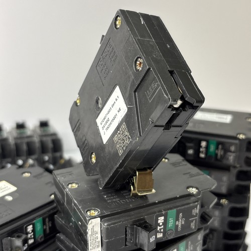 (3) Eaton BRP115AF 15 Amp 1 polig Störlichtbogen Stecker auf Neutral BR AFCI Kombination - Bild 12 von 17