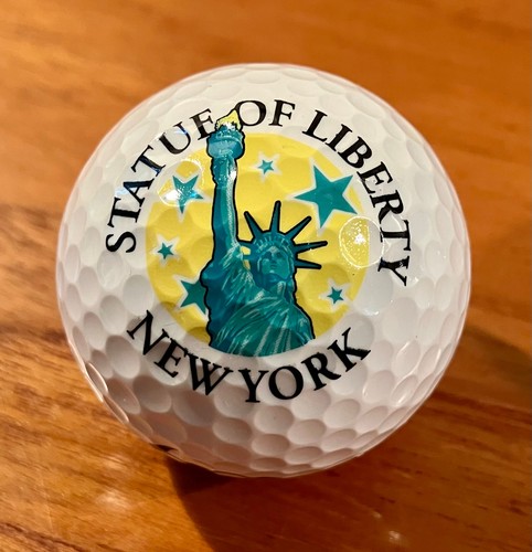 Due (2) palline da golf con logo New York Statua Liberty Empire State Building NYC - Foto 2 di 3