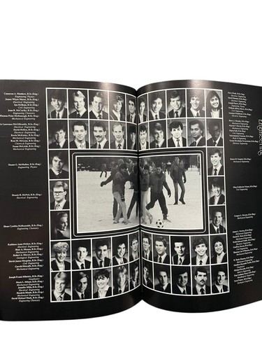Queen’s University Canada Tricolour Yearbook 1988 Queen Tartan International - Bild 3 von 7