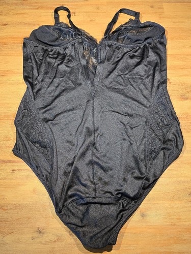 SEXY: VENUS Body mit Spitze, ohne Bügel, 90 / 44, schwarz, optisch sehr gut - Picture 6 of 8