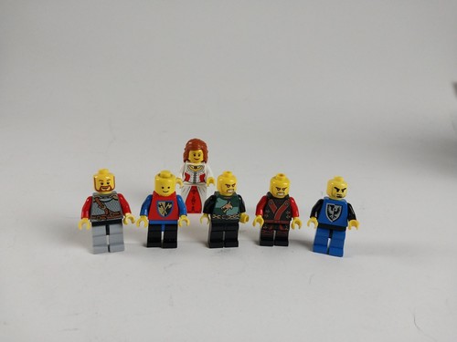 Lego Minifigures Guardie del Castello e Principesse - Foto 2 di 19