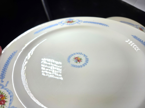 Vintage Set of 4 Edwin Knowles KNO4 Blue Laurel Dinner Plates 10" Pink Roses - Picture 10 of 18
