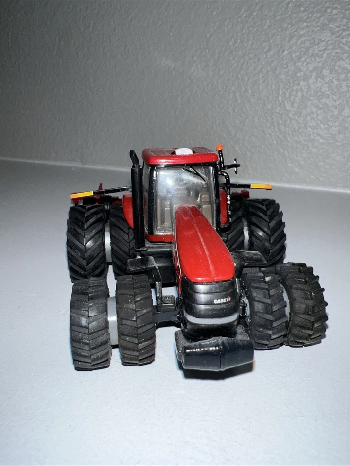 1/64 Case Ih Magnum Mx335 Custom Tractor With Custom Shank Ripper - Image 3 of 4