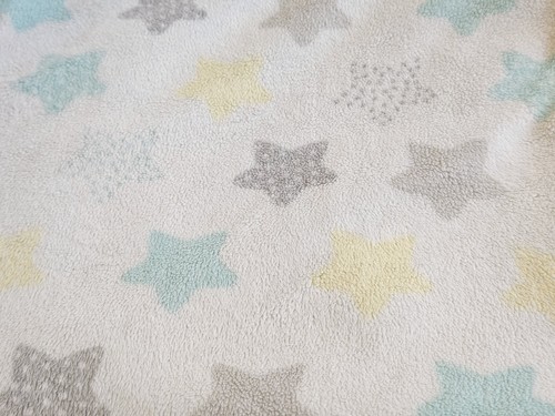 Coperta di sicurezza Just Born Stars peluche bambino acqua bianco giallo grigio bordo perline - Foto 7 di 12