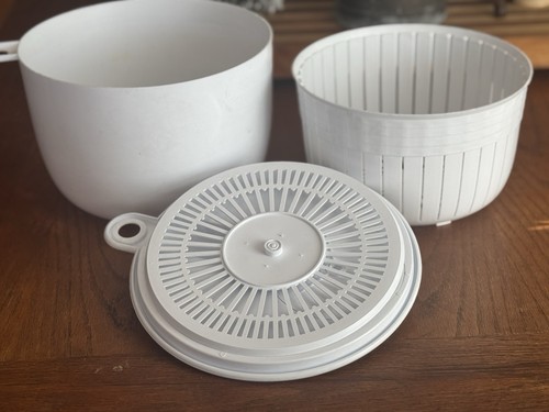 Vintage Copco Salad Spinner 604 Design: Sam Lebowitz USA Kitchen Ware White - Picture 2 of 10
