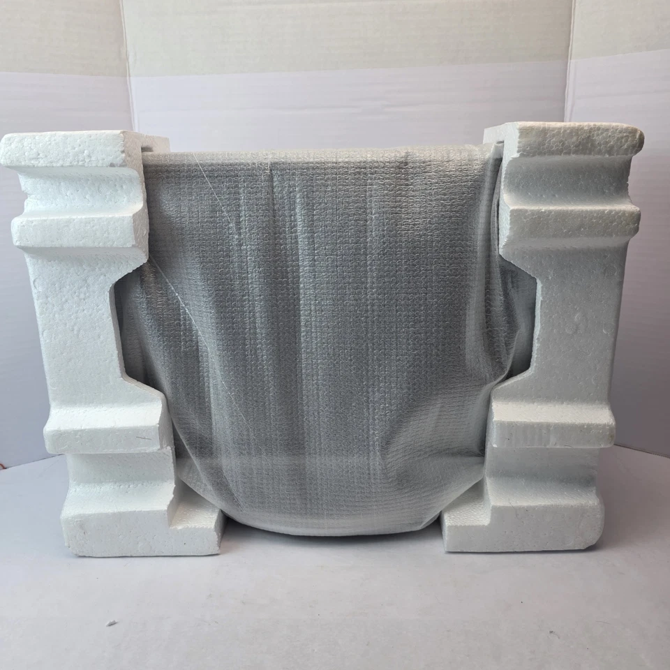 NUEVO TV POLAROID FLM-1507 HDTV 15” Con mando a distancia original, cable de alimentación y caja.  Foto 4 de 4