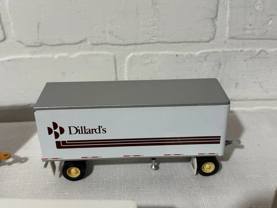 1:64 Lot of Semi Truck Tractor Trailers Dollies Winross Ertl PEM - Image 4 of 4