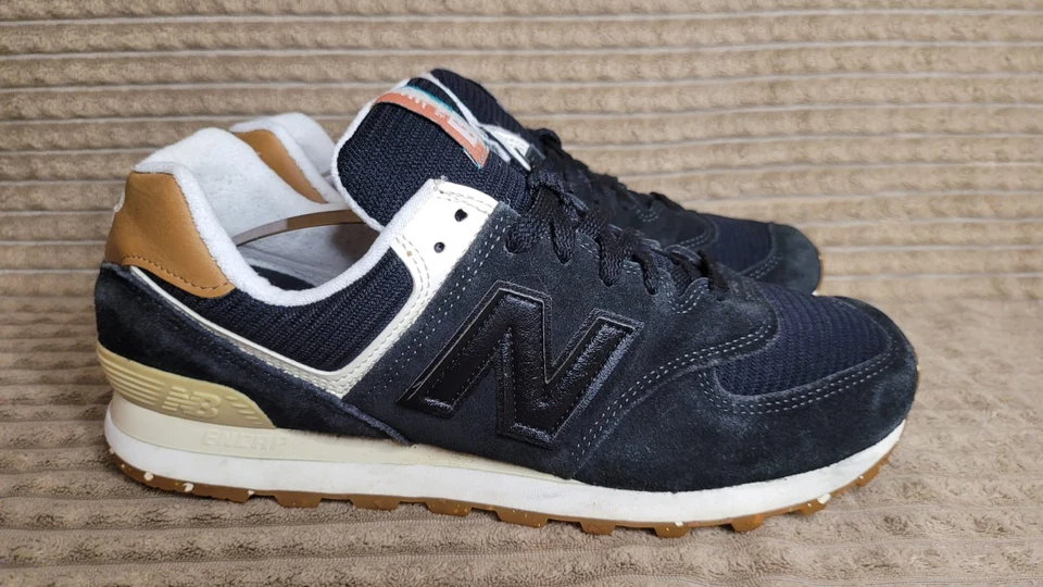 New Balance 574 Mens Trainer. Eu43. Black - Imagen 2 de 4