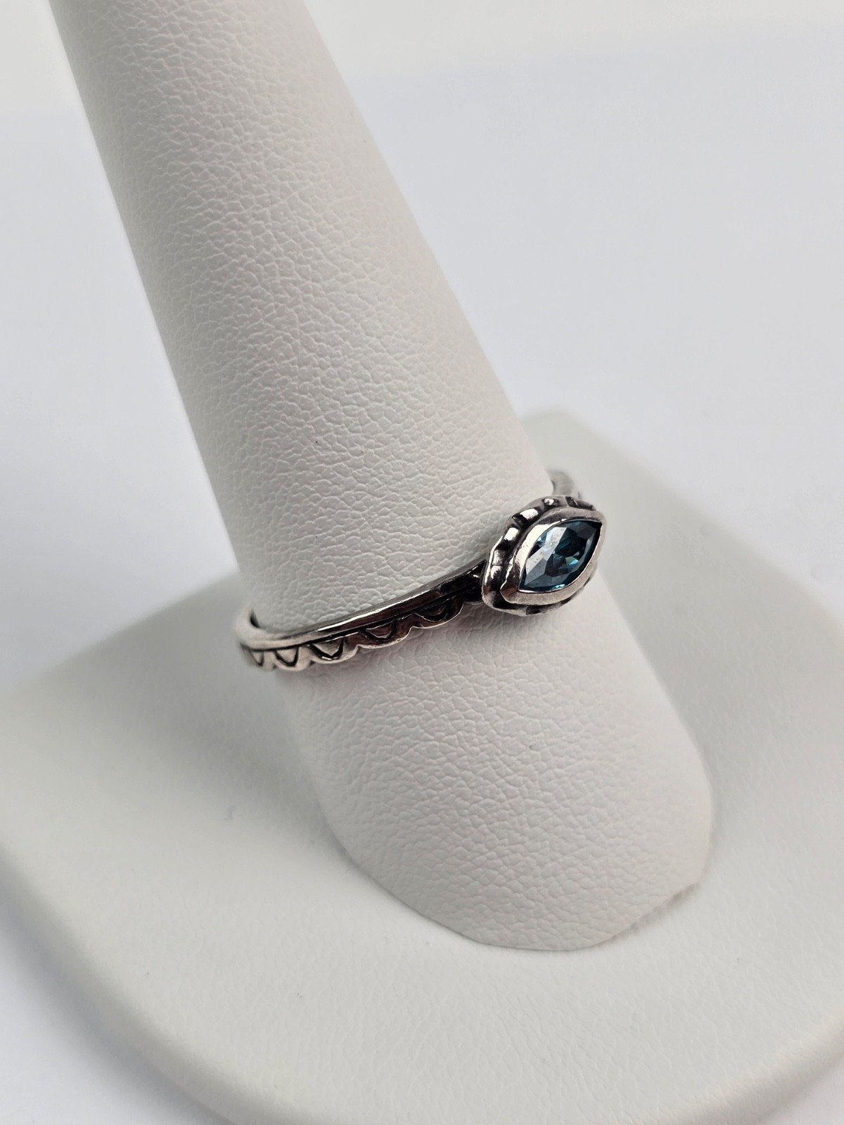 Silpada Sterling Silver Belle Fleur Blue Crystal Stack Ring Size 10 etched band