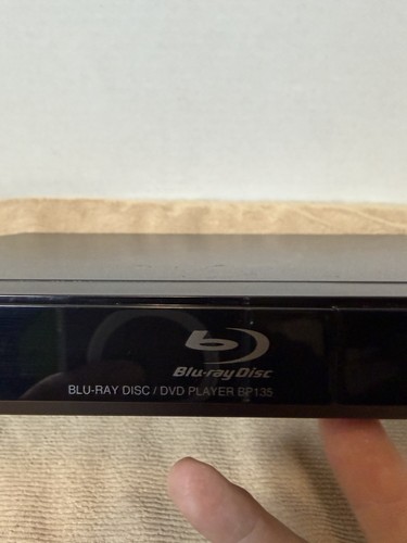 LG Blu-ray Disc DVD Player BP 135 With Remote Control & AC Adapter - Picture 8 of 9