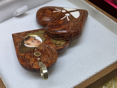 2013 Illusion Lockets Leopard Wood Heart & Oval Magnetic Transforming Locket - Picture 10 of 21