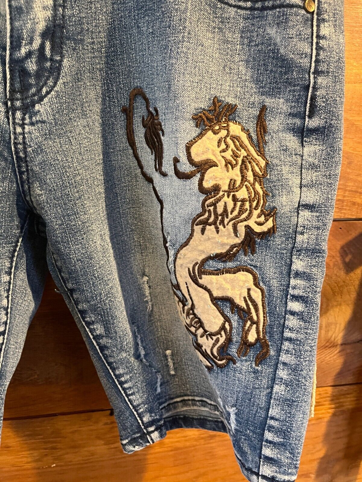 Picture 3 of 10