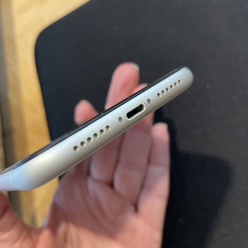Pre-owned Apple iPhone XR - White 128GB - Original Box - Accessories Inc - ATT - Picture 4 of 11