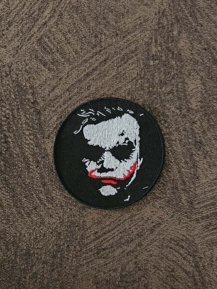Patch Toppa Banditi Curva sud Milan joker Ricamata TERMOADESIVA E Da Cucire 9cm