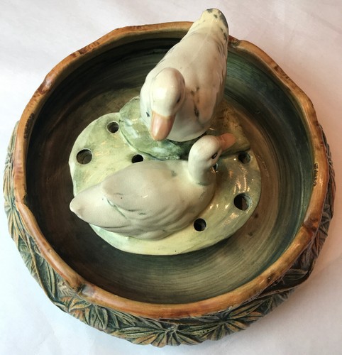 Weller Pottery Bowl Hand Painted Ducks & Raised Relief Bowl c. 1915 - Picture 11 of 12