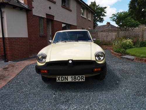 MGB GT, reliable runner, tax exempt, 7 months MOT, leather seats - Picture 3 of 12