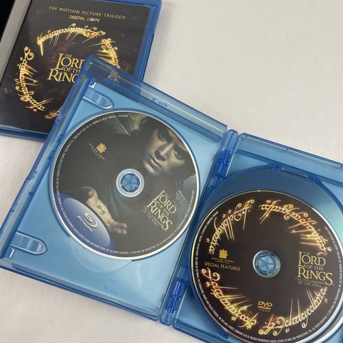 The Lord of the Rings: The Motion Picture Trilogy (Blu-Ray + DVD Box Set) - Picture 11 of 19