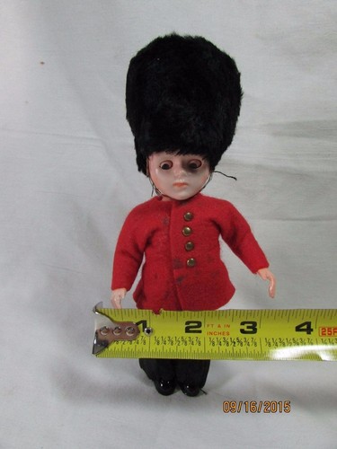 71/2" VINTAGE HARTPLASTIK Junge Puppe Schlafaugen (bewegt) Original russisches Gewand - Bild 3 von 12