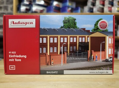 Enclos avec portillons Auhagen 41622 H0 pour structurer un diorama vide
